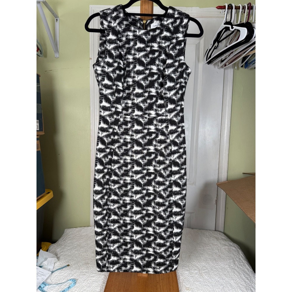 Calvin Klein Black White Abstract Geometric Sleeveless Sheath Dress Size 2